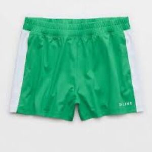 Offline by Aerie Fastrack Short Green Medium